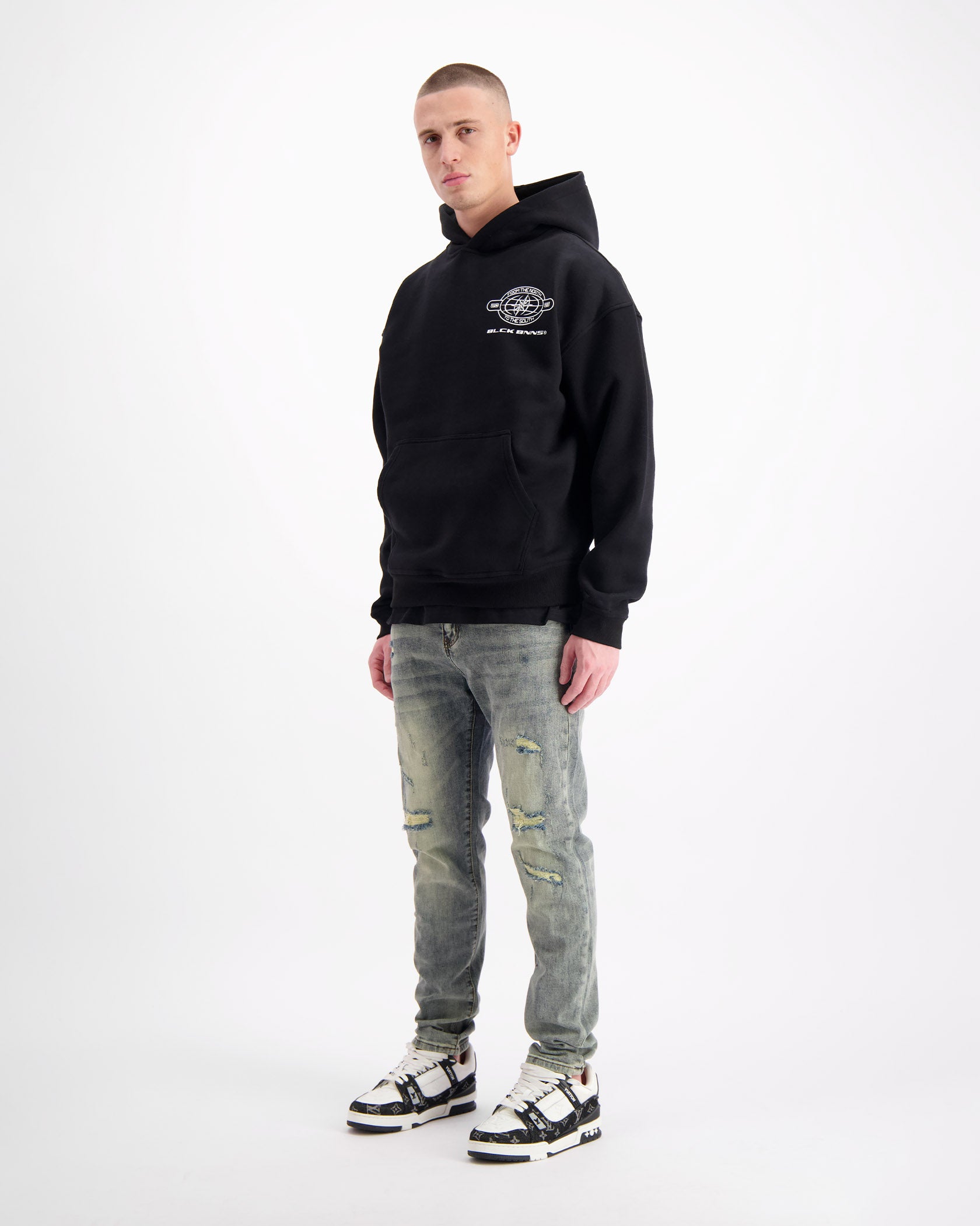 LOOK SUDADERA CON BRÚJULA