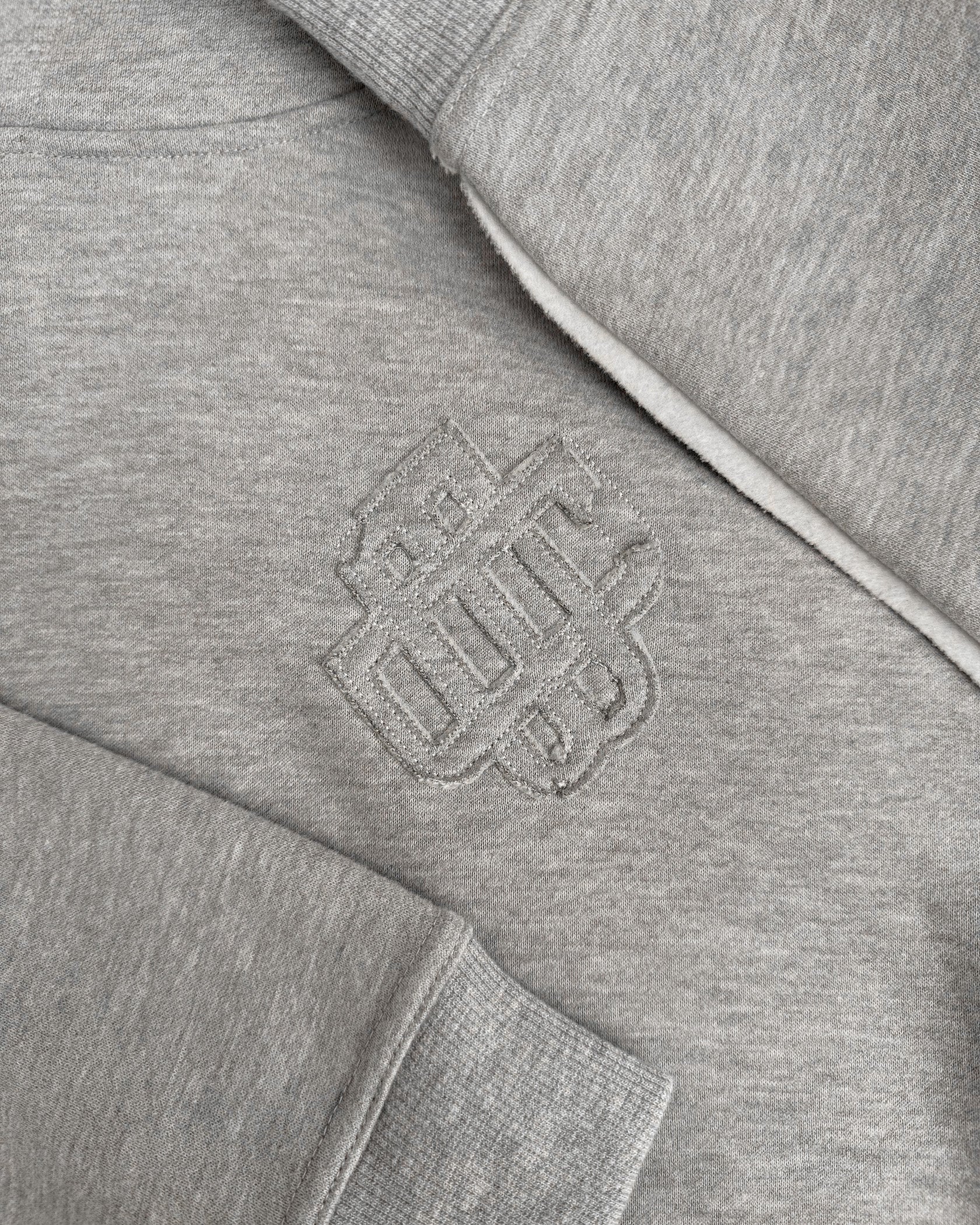 KIDS RIPPED MONOGRAM HOODIE | gris