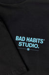 BAD HABITS ESTUDIO. CAMISETA | Negra