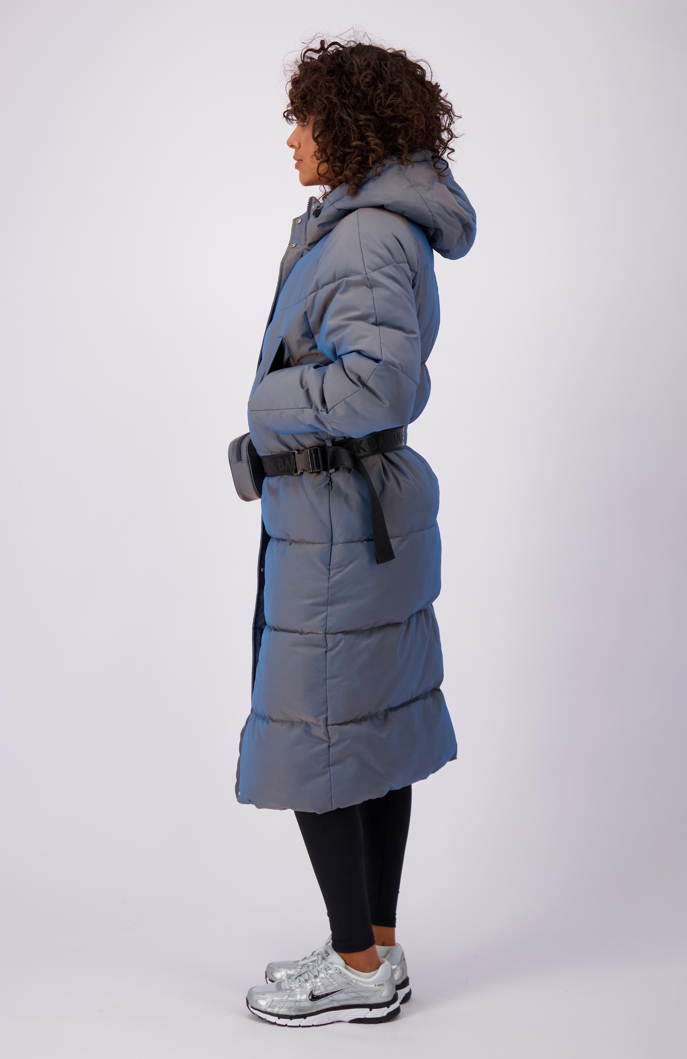 ABRIGO PUFFER CON CINTURÓN | gris