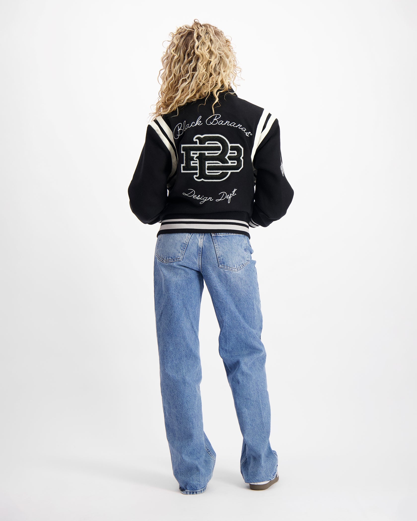 DEPTO. DISEÑO JACKET | Negro