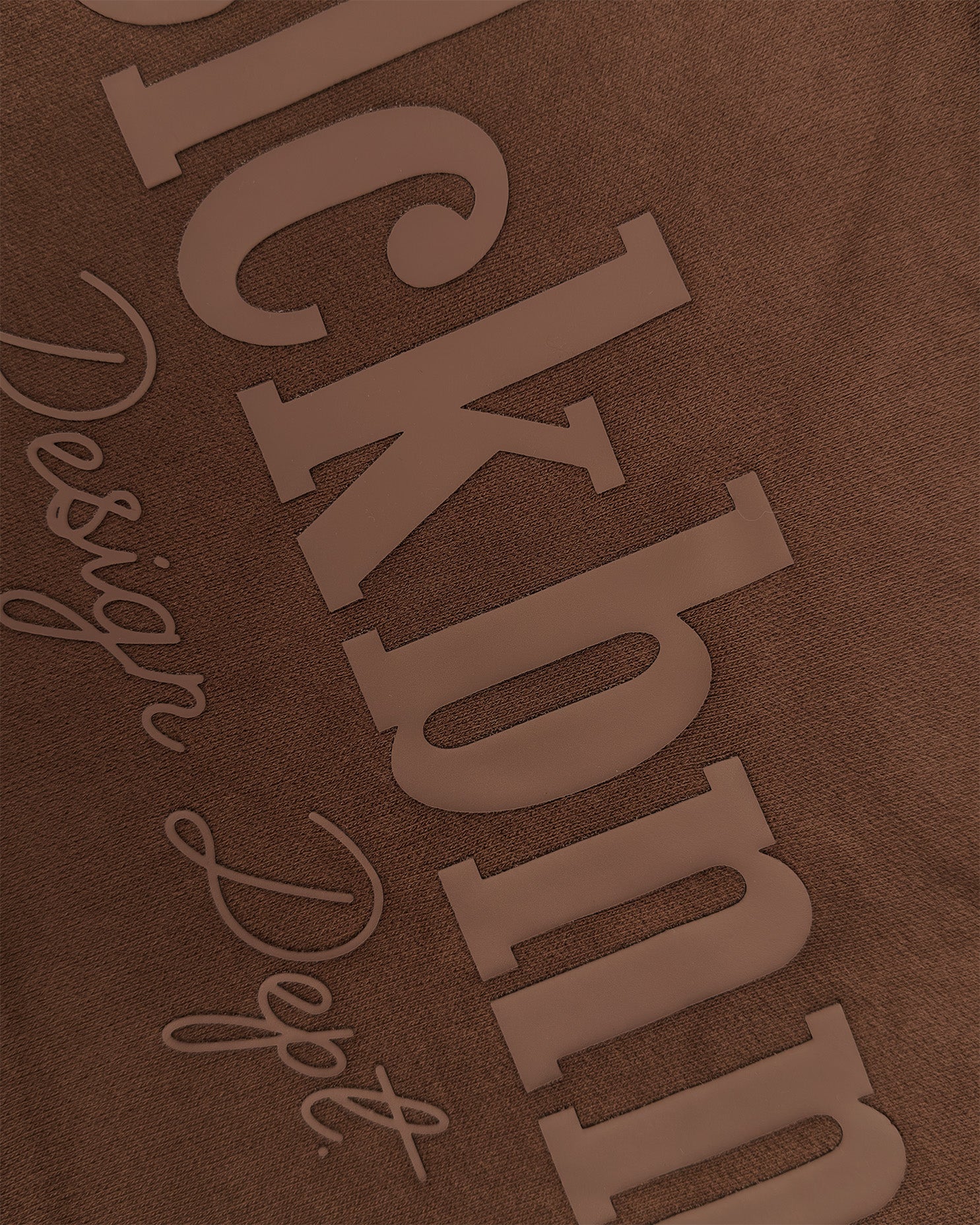 DEPARTAMENTO DE DISEÑO CREWNECK | Marrón