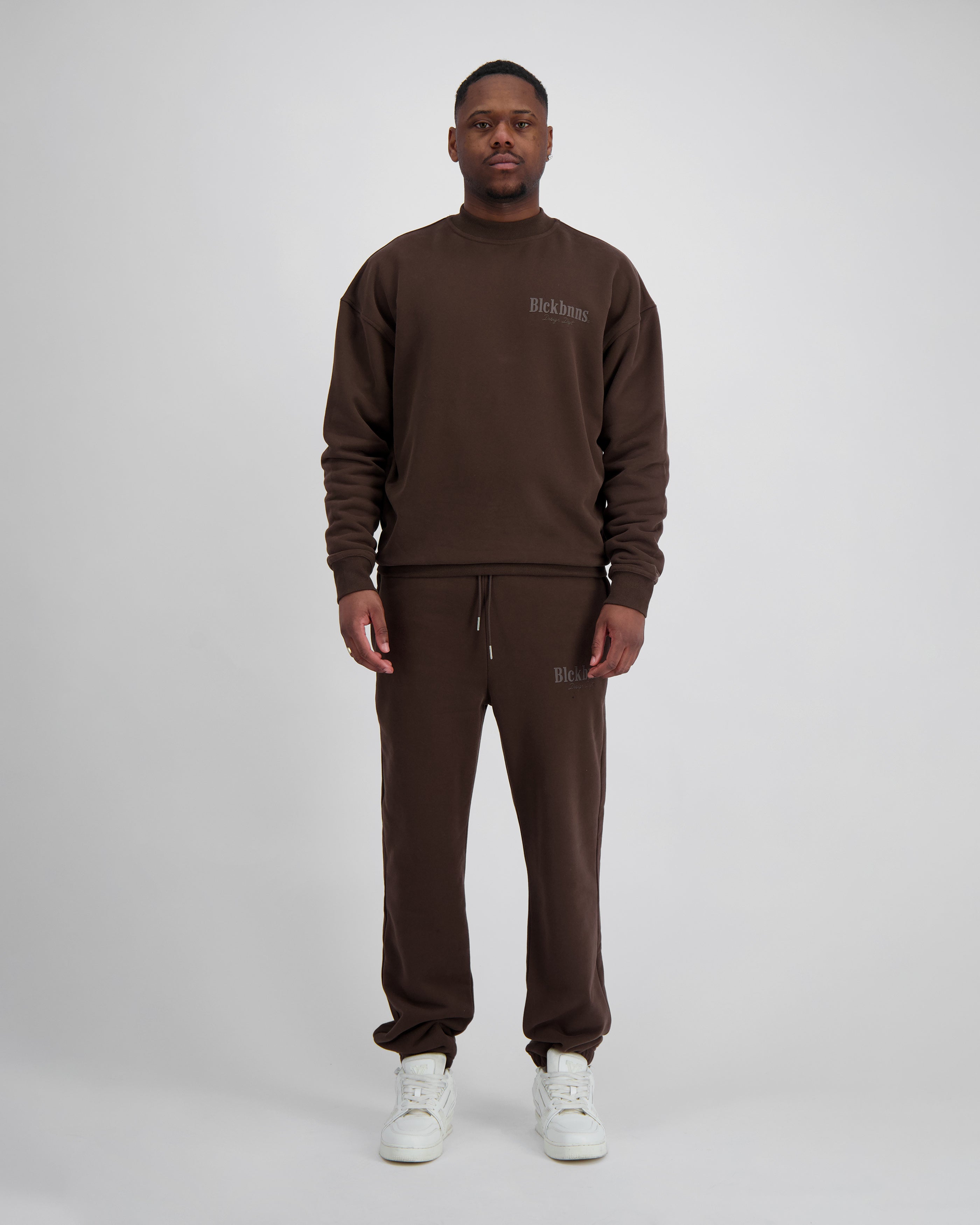 DEPARTAMENTO DE DISEÑO CREWNECK | Marrón