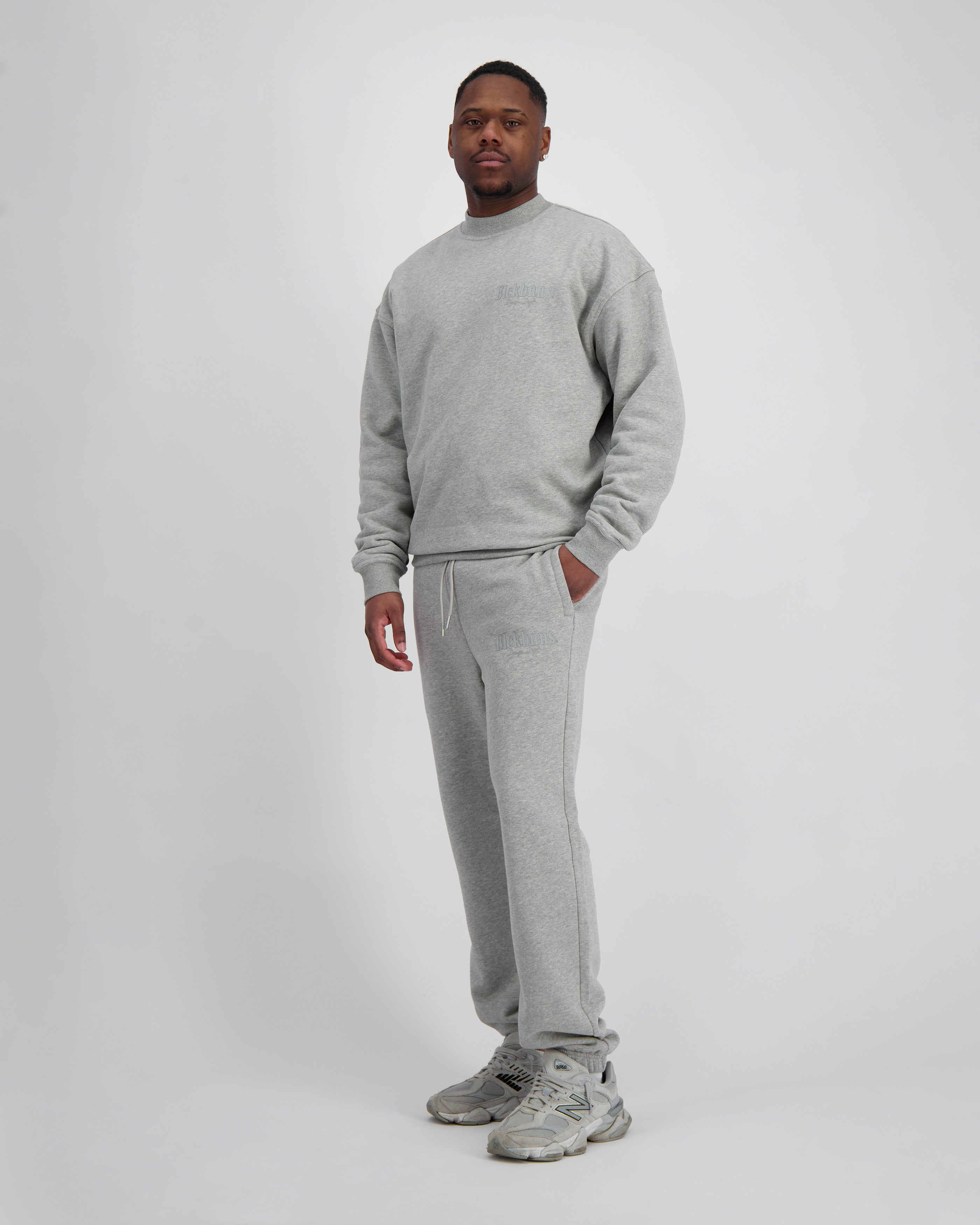 DEPARTAMENTO DE DISEÑO CREWNECK | gris jaspeado