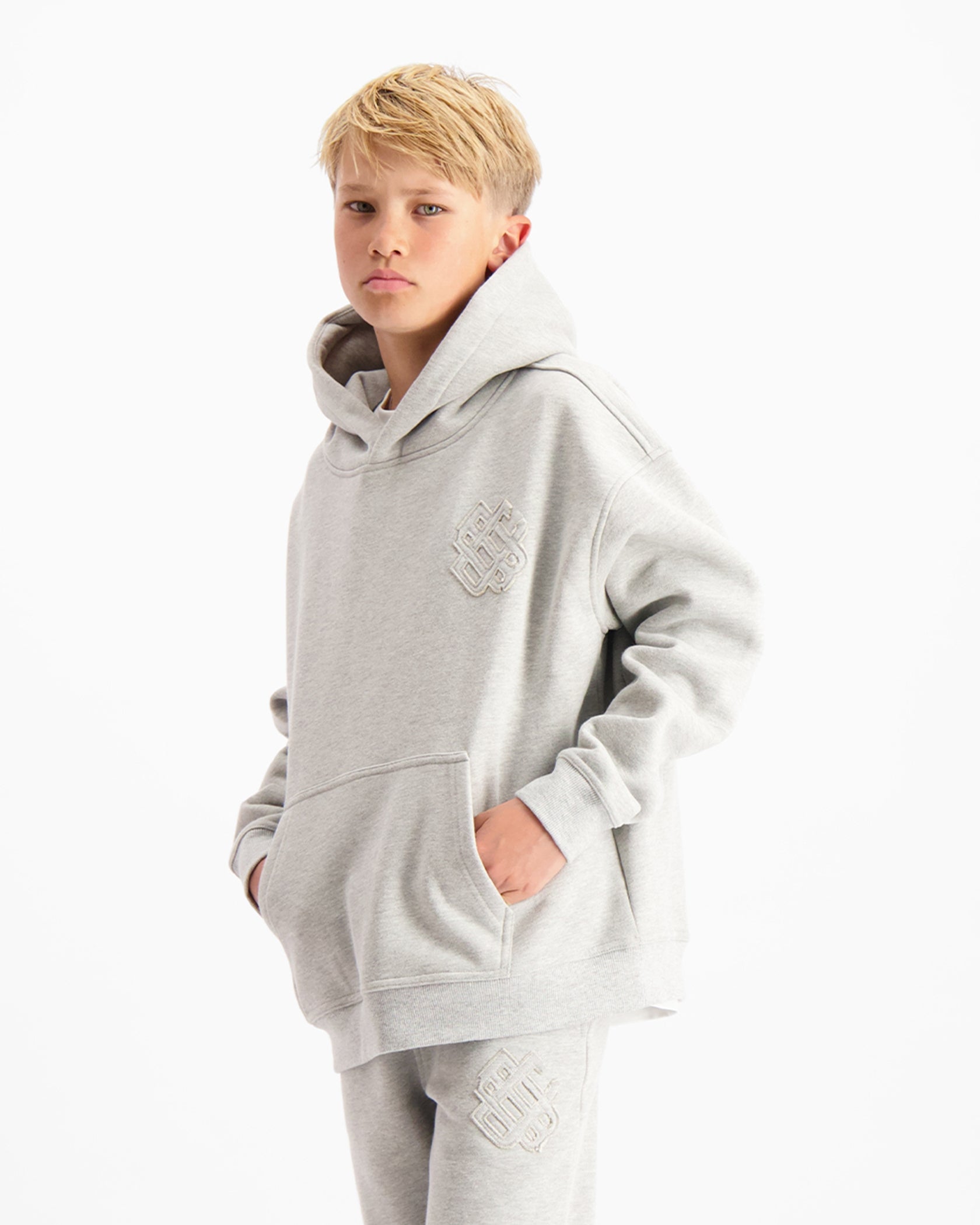 KIDS RIPPED MONOGRAM HOODIE | gris