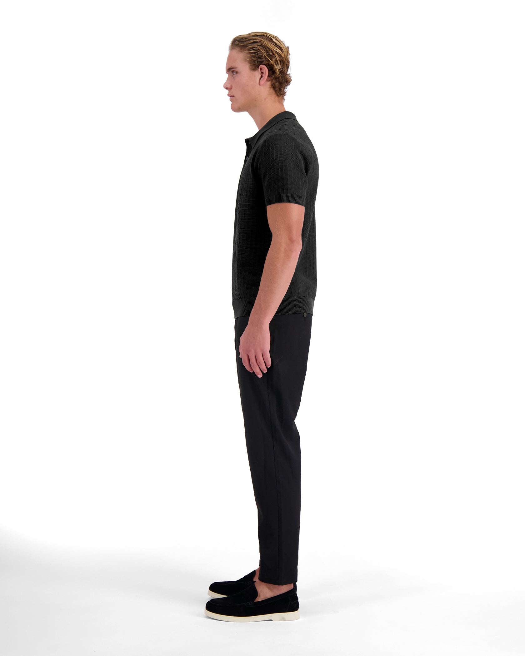 POLO DE PUNTO CON BANDAS | Negro