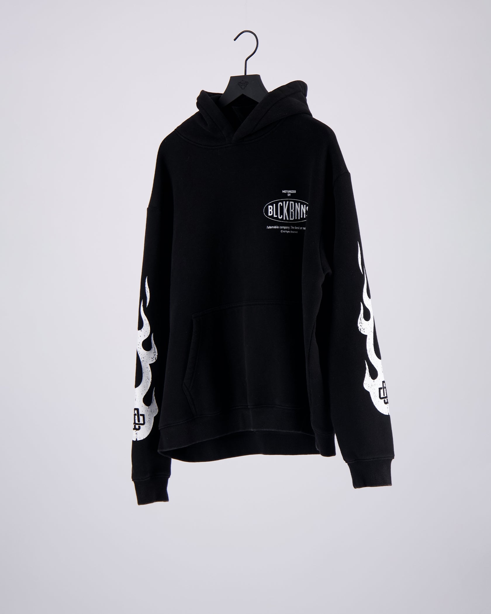 MUESTRA SUPERIOR | Negro