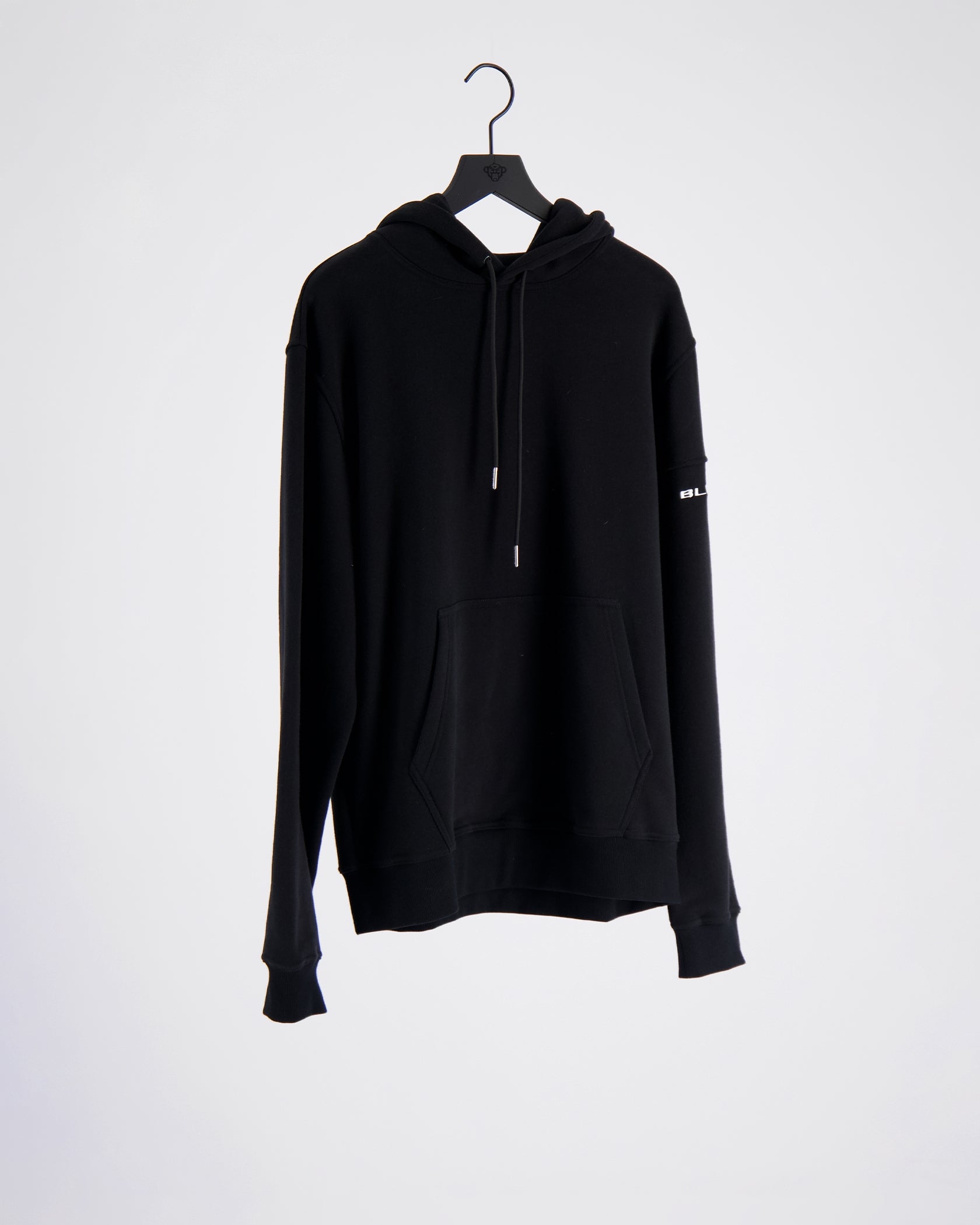 MUESTRA SUPERIOR | Negro