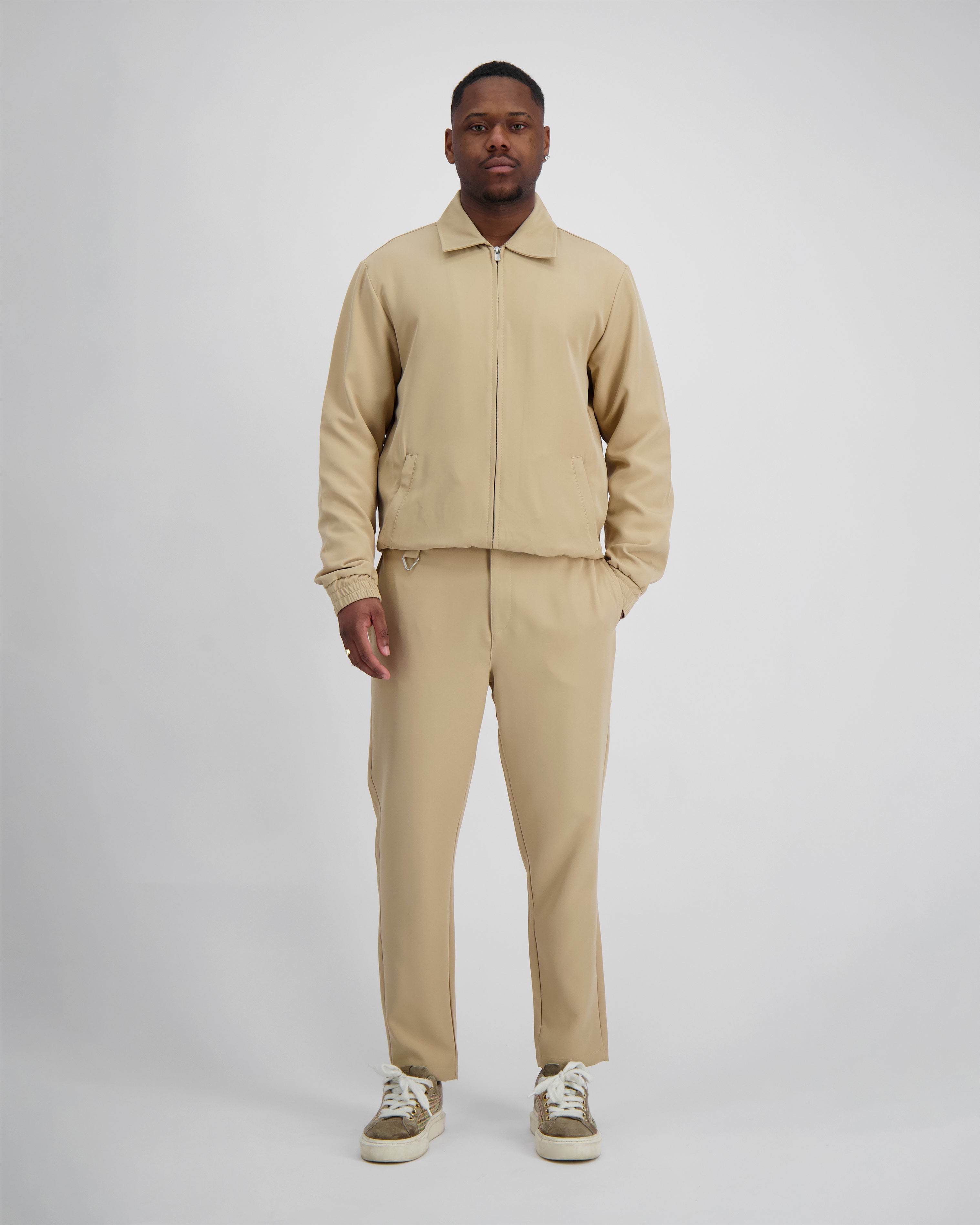 TRAJE TÉCNICO | Arena