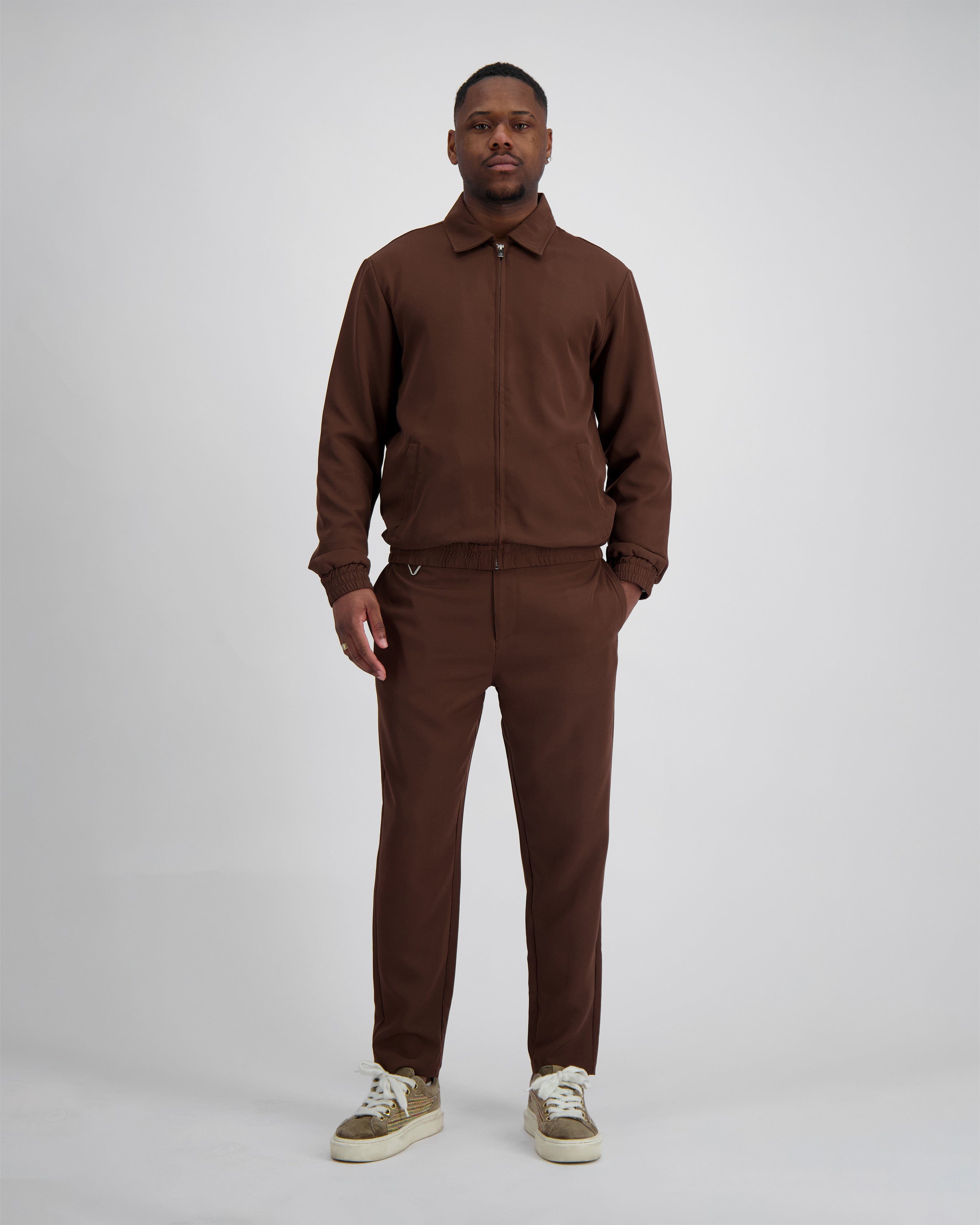 TRAJE TÉCNICO | Marrón